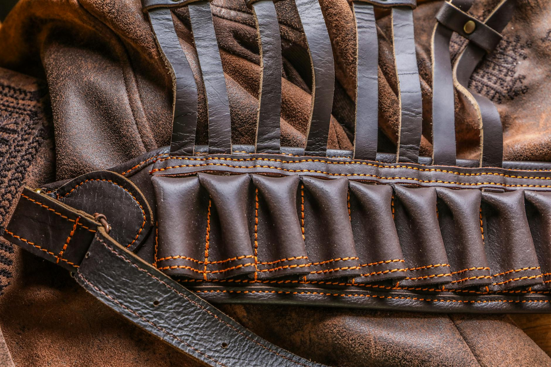 saddle stitching leather