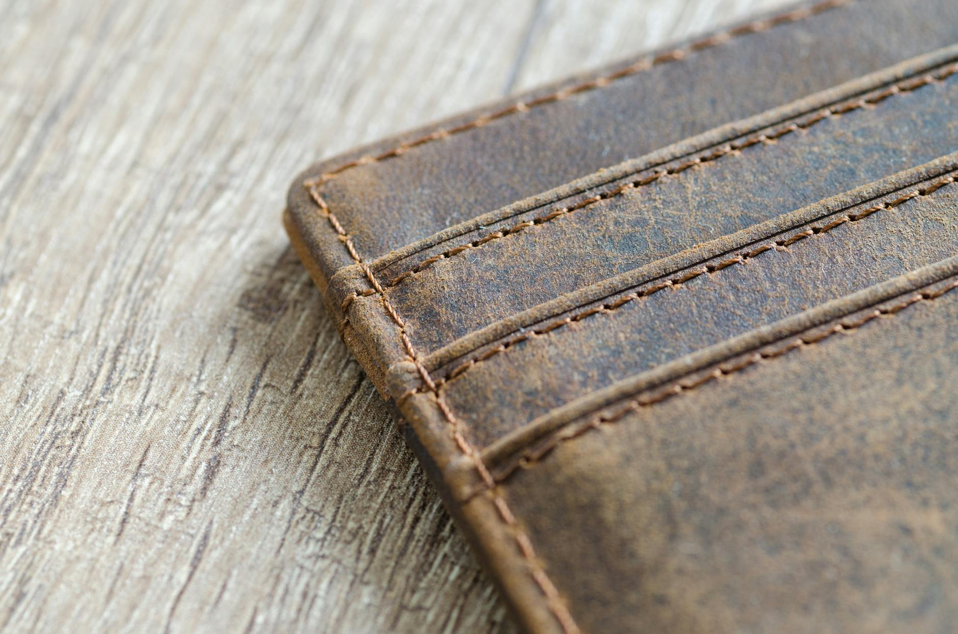 saddle stitching leather