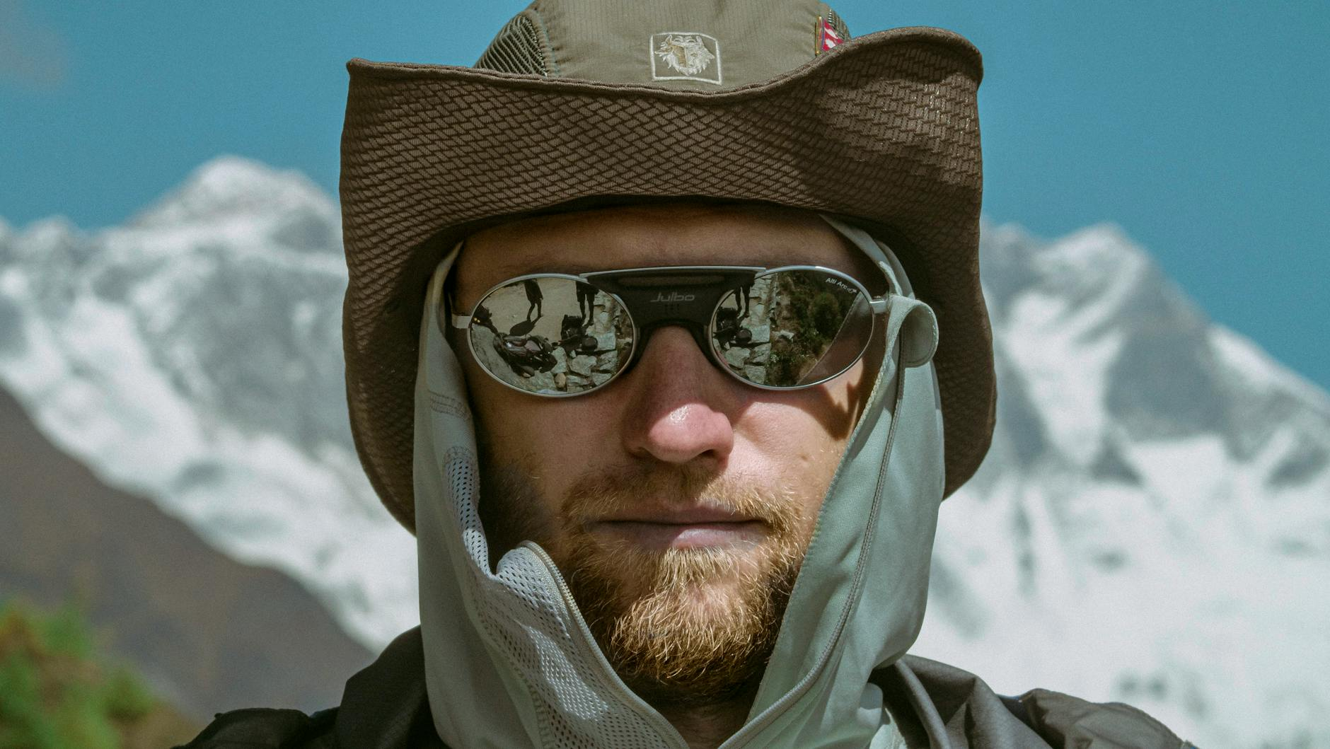 Die besten Sonnenbrillen für die Schweizer Alpen: Schutz und Performance
