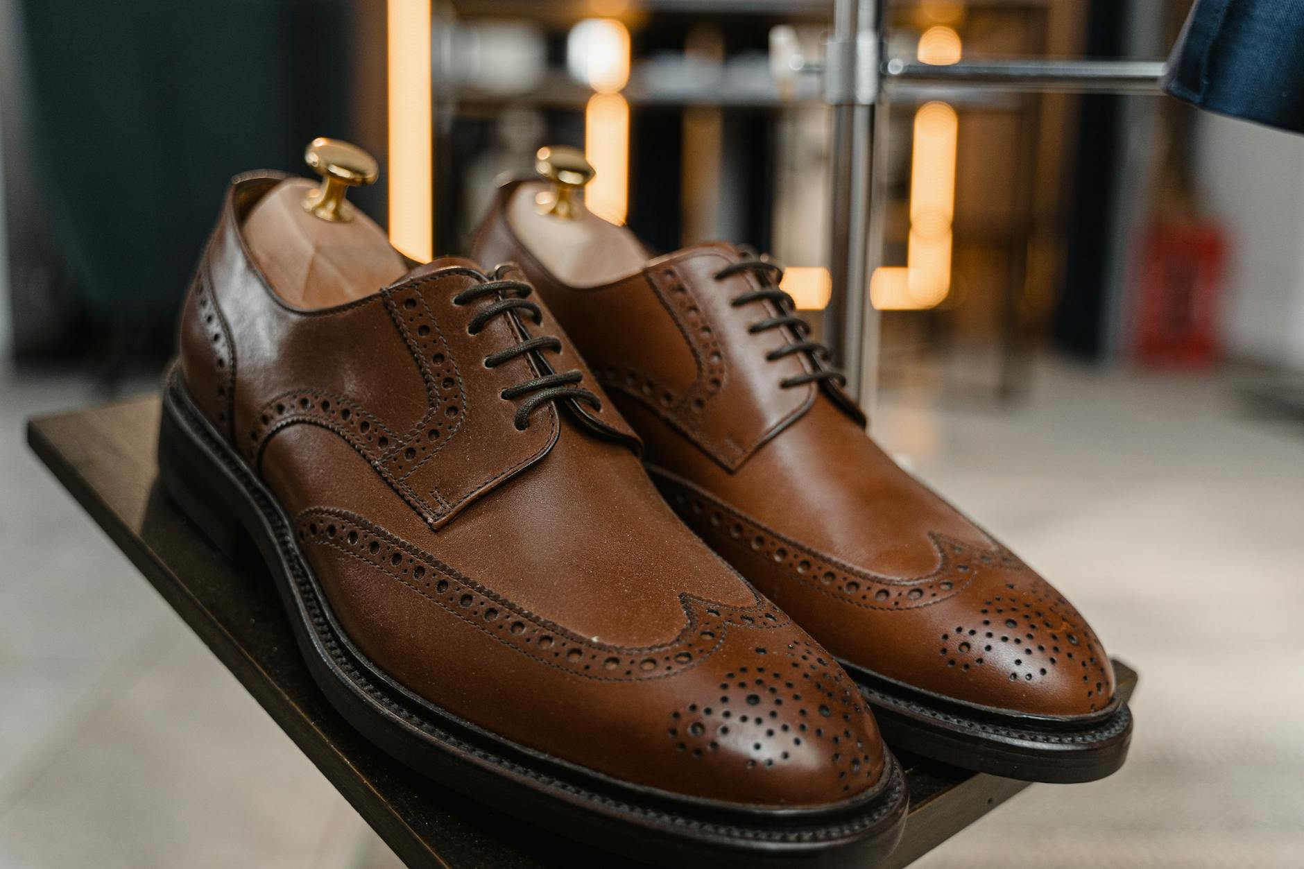 quality men shoes details