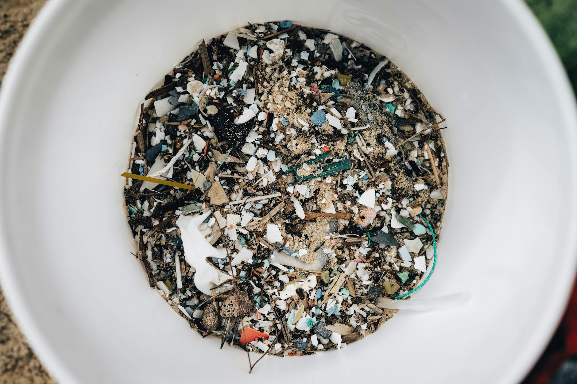 microplastic free makeup