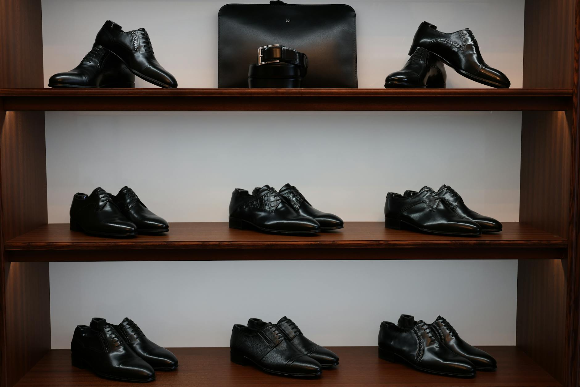 Bally shoes store
