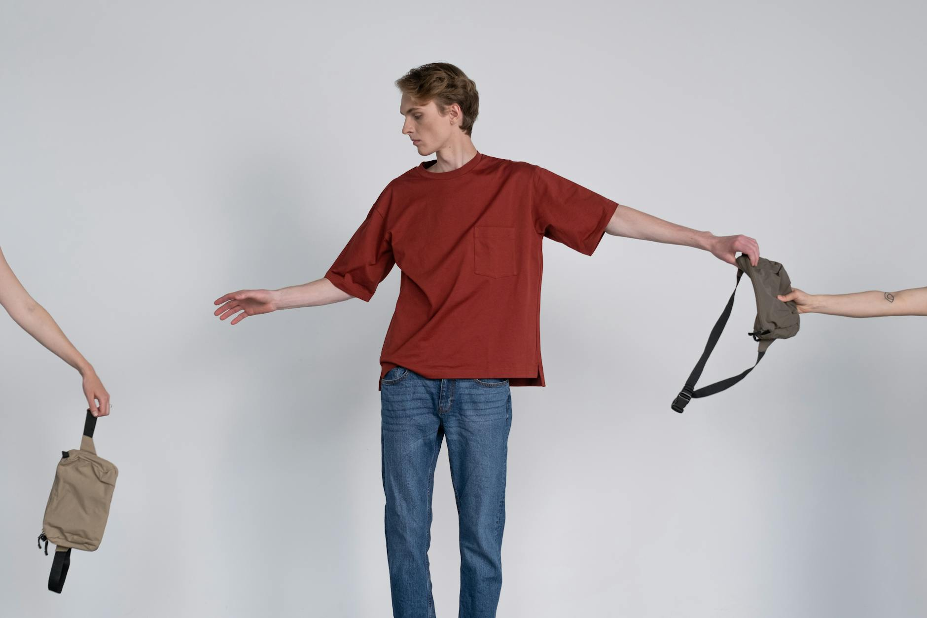 Qwstion bag minimalistic